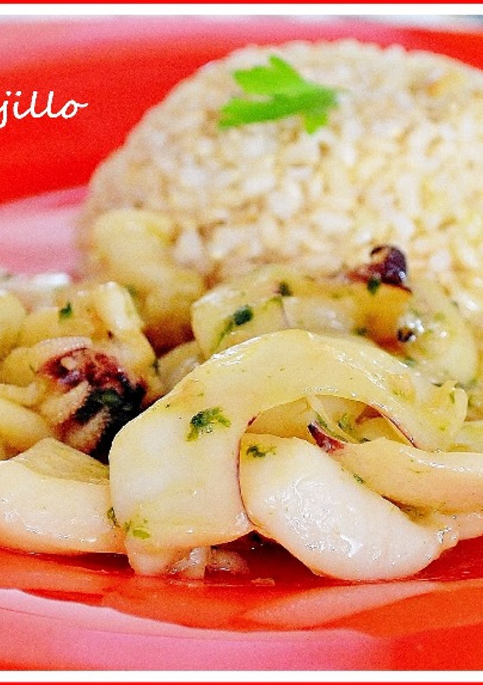 Una foto de Sepia al ajillo. (Thermomix)