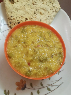 वेजिटेबल दलिया (Vegetable dalia recipe in Hindi) रेसिपी मुख्य फोटो