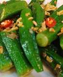 Đậu bắp xào tỏi