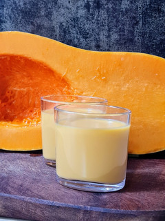 Una foto de Bebida vegetal de semillas de calabaza fresca 🌱 "Leche" vegetal como receta de aprovechamiento 💵