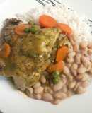 Frejoles con seco de pollo