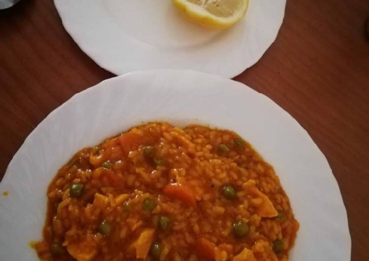Arroz con pollo jugoso