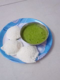 மல்லி தழை சட்னி (Malli thazhai chutney recipe in tamil) செய்முறை முக்கிய புகைப்படம்