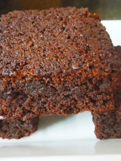 A picture of Eggless Fudgy chocolate brownies.