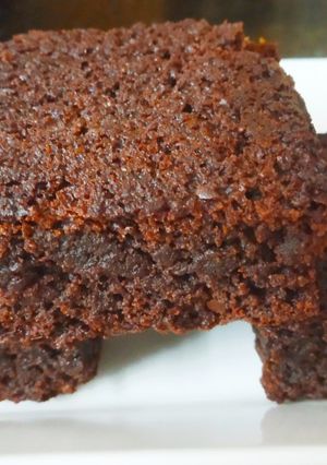 A picture of Eggless Fudgy chocolate brownies.