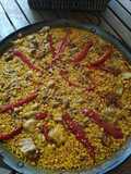 Arroz con patas, costillas y garbanzos