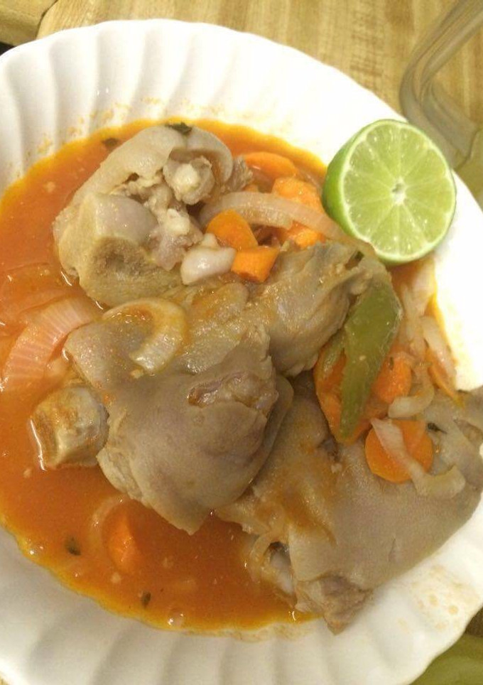 Una foto de Manitas de Cerdo en Escabeche