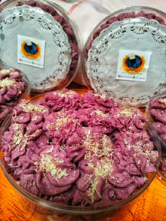 Cara Gampang Menyiapkan Resep Semprit buah naga kelapa yang Lezat Sekali Anti Ribet, Lezat