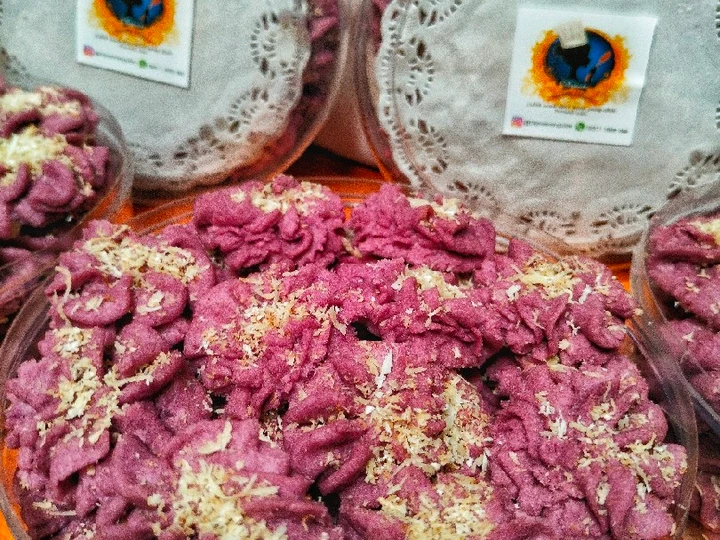 Cara Gampang Menyiapkan Resep Semprit buah naga kelapa yang Lezat Sekali Anti Ribet, Lezat