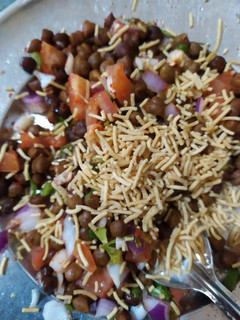 चना चाट (chana chaat recipe in Hindi) रेसिपी मुख्य फोटो