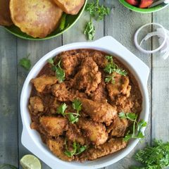 A picture of Kombdi Sukka (Dry Chicken Masala).