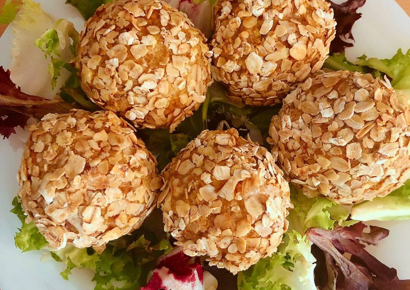 Bombas de ternera, calabaza y queso con avena (en freidora de aire)