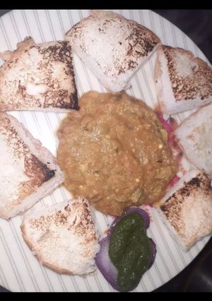 पाव भाजी(pav bhaji recipe in hindi) रेसिपी मुख्य फोटो