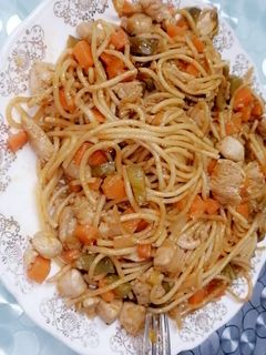 صورة لوصفة نودلز بالطريقه الكوريه