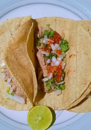 Una foto de Tacos de atún