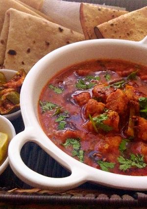 A picture of Rajasthani Gatta Curry.