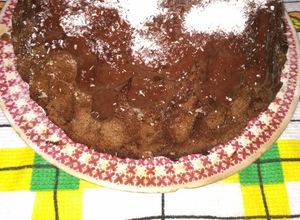 Una foto de Torta de café 🤩 sin huevos + un topping o glaseado de🍫y🥥