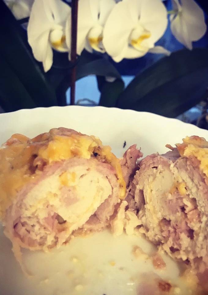 Курячі рулетики з беконом