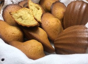 Foto principal de Madeleines o magdalenas con mantequilla