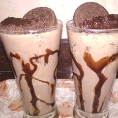 A picture of Oreo milkshake.