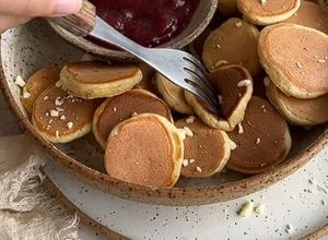 Zdjęcie przepisu Pełnoziarniste mini pancakes.