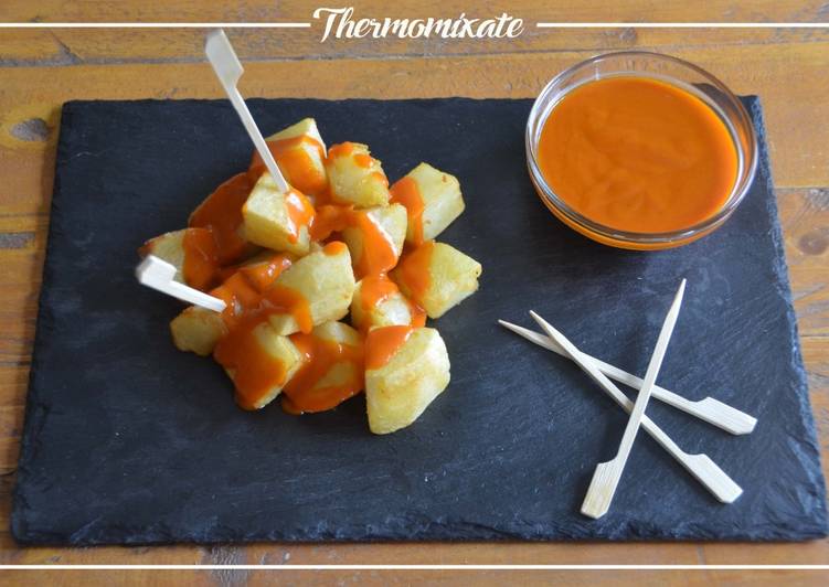 Patatas confitadas con salsa brava con Thermomix