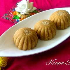 A picture of Churma ladoos (healthy version).
