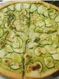 Crostata salata con ricotta, pesto e zucchine