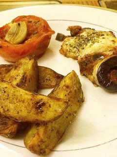 Una foto de Rollitos de berenjena con verduras asadas
