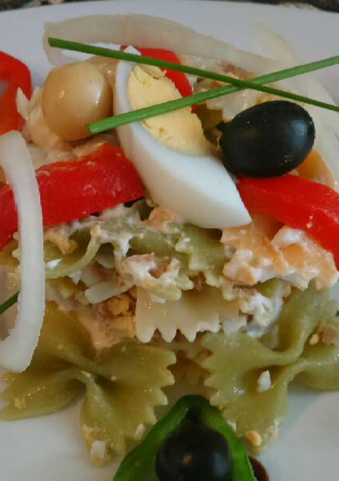Una foto de Ensalada de lazos de colores