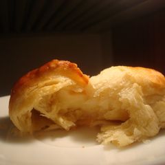 A picture of Croissants.
