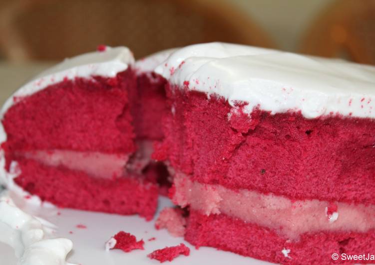 Recipe of Homemade Red Velvet Cake with White frosting