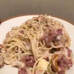 Creamy Simple Spaghetti Carbonara রেসিপির প্রধান ছবি