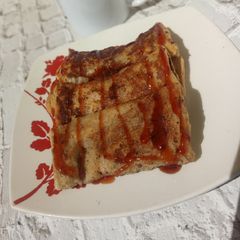 A picture of French toast(breakfast).