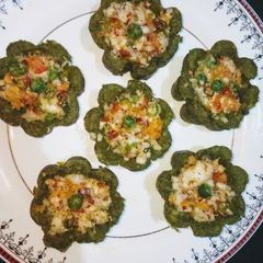 A picture of Green vegetables katori chat.