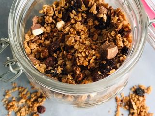 Chocolate Raisin Granola