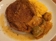 Una foto de rosbif con arroz