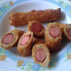 A picture of Sausage rolls.