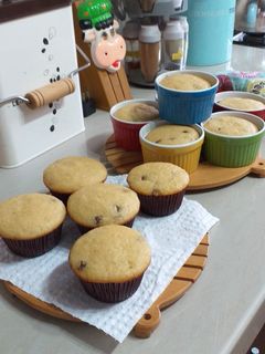 Una foto de Muffins de yogurt con chispas de chocolate
