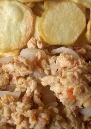 A picture of Fried sweet potatoe with scrambled egg.