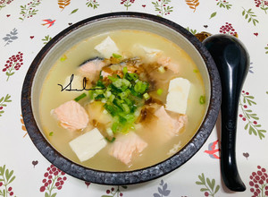 鮭魚味增湯/10分鐘/零廚藝 的食譜成品照片