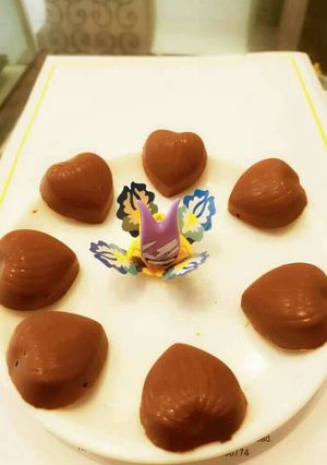 A picture of Honey Fruit & nut Chocolates.
