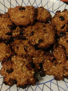 Una foto de Galletas de zanahoria y uvas pasas
