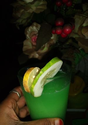 A picture of Cucumber,mint leave juice.