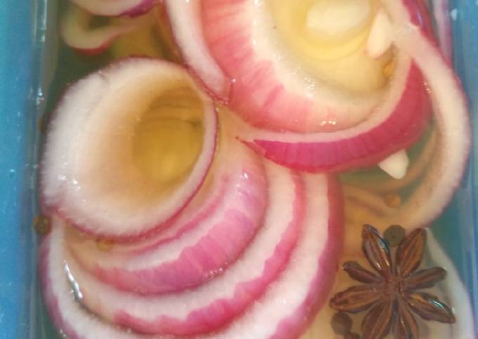 Step-by-Step Guide to Make Favorite Pink Pickled Onions