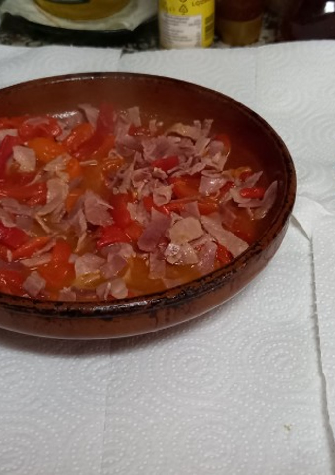Una foto de Lacón con pimientos asados con ajos