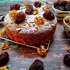 A picture of Date and Walnut Cake.