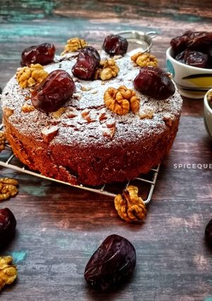 A picture of Date and Walnut Cake.