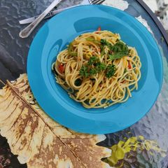 A picture of Spaghetti Aglio e Olio.