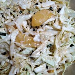 A picture of Spicy Peach Coleslaw.